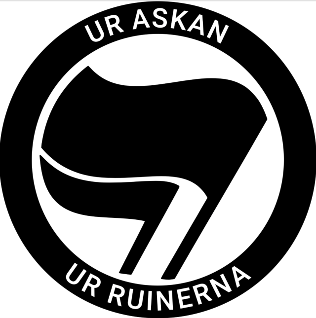 Ur Askan - Rörelsen som aldrig dog